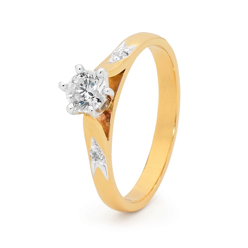 Engagement Ring - 0.40 Carat - Classic Shoulder Stone