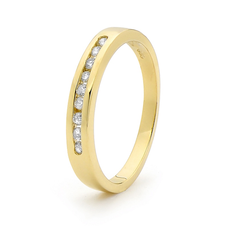 9 carat yellow gold anniversary Diamond ring