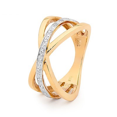 9ct Gold Fashion Ring with Diamonds