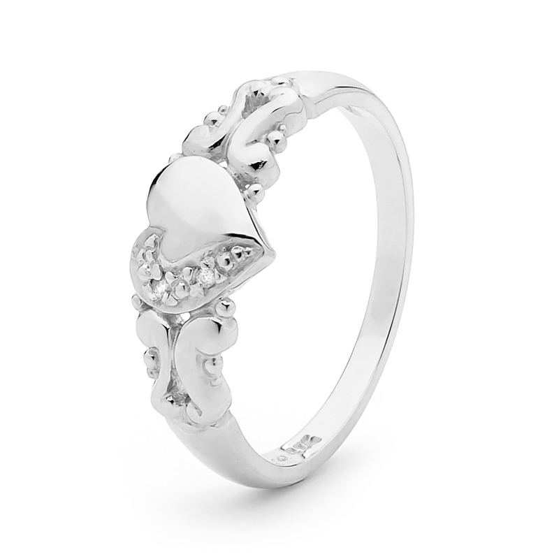 Romantic Heart love ring with Diamonds