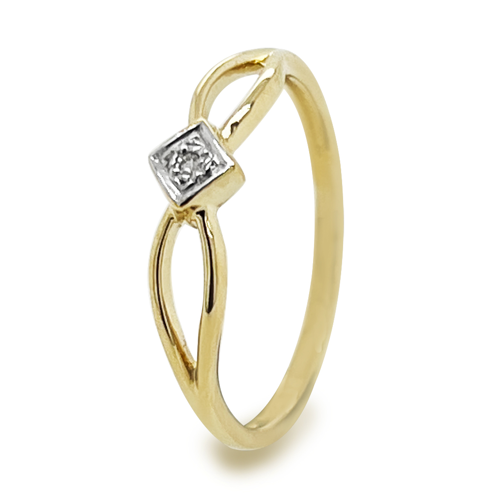 Dainty Diamond Ring