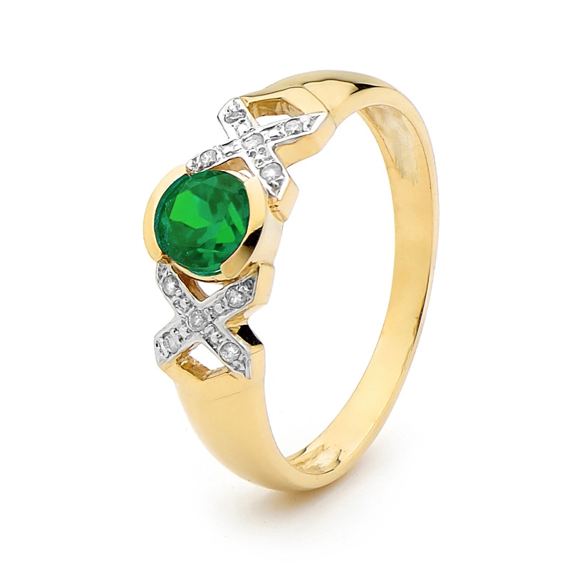 Kiss Hug Kiss Ring, with Emerald and Diamond