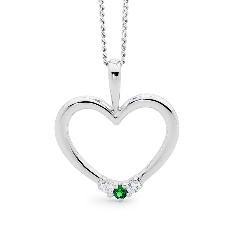 Romantic Silver Heart Pendant with Emerald