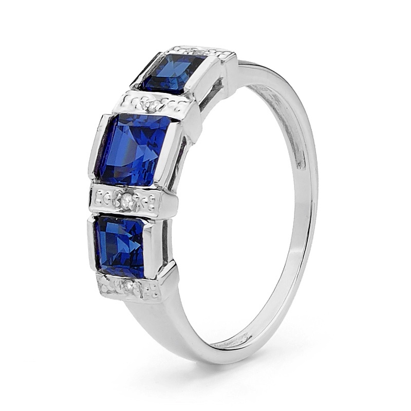 Sapphire Ring - White Gold -With Diamonds