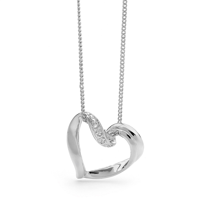 Romantic White Gold Diamond Heart Pendant